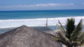 Gaviota House Beach, frente a la Isla de la Plata